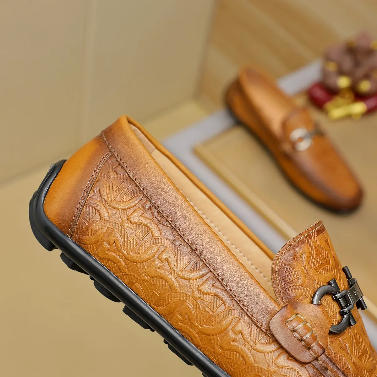 Men's shoes 💰360 🕷🕷【Ferragamo】Ferragamo Popular fashionable casual slip-on shoes🇨🇳Official website counter 1:1 production, original mold opening💯Good quality visible, imported high-end first-layer calfskin, luxurious pigskin lining🌿Very clear texture, high-quality waterproof, non-slip and wear-resistant outsole🎋High quality and low price, truly handmade🍓Color, code number 38-45